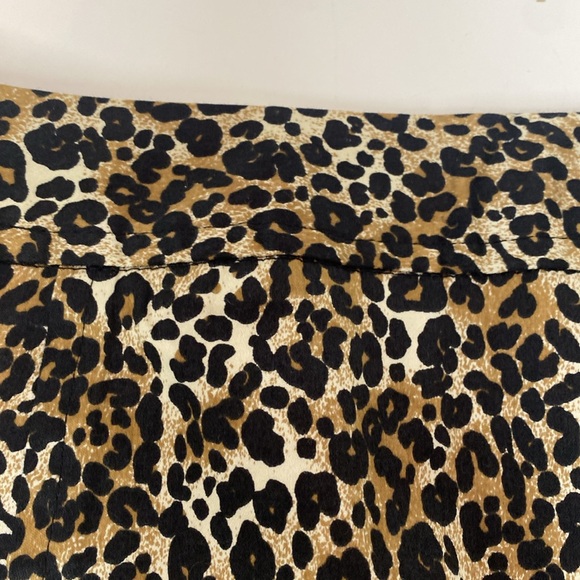 Will Smith Leopard print pencil skirt 20”, side zip, kick flap @ back EUC size 4 - Picture 5 of 15